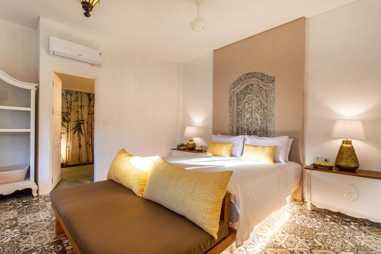 Pinkprivate Sanur - For Cool Adults Only Bed and Breakfast Eksteriør billede