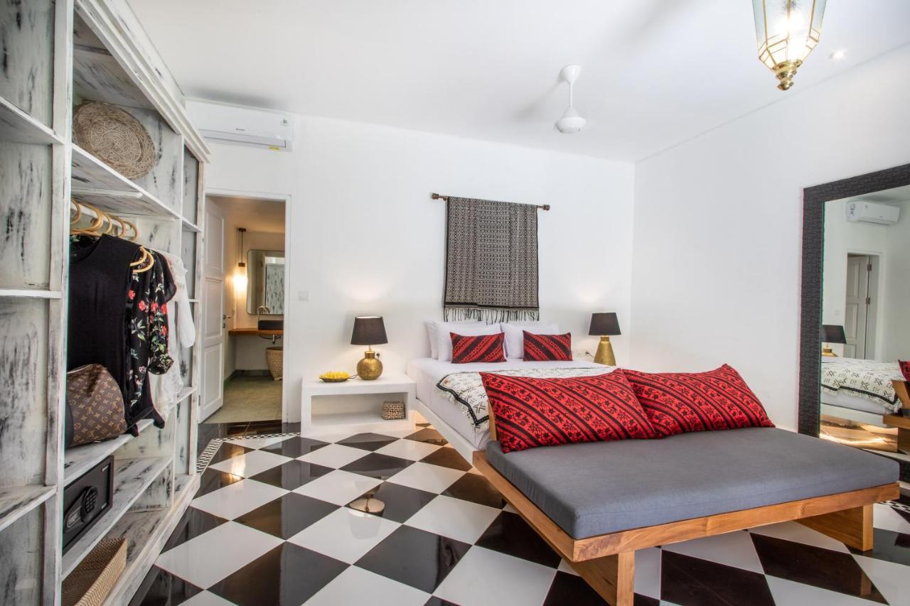 Pinkprivate Sanur - For Cool Adults Only Bed and Breakfast Eksteriør billede