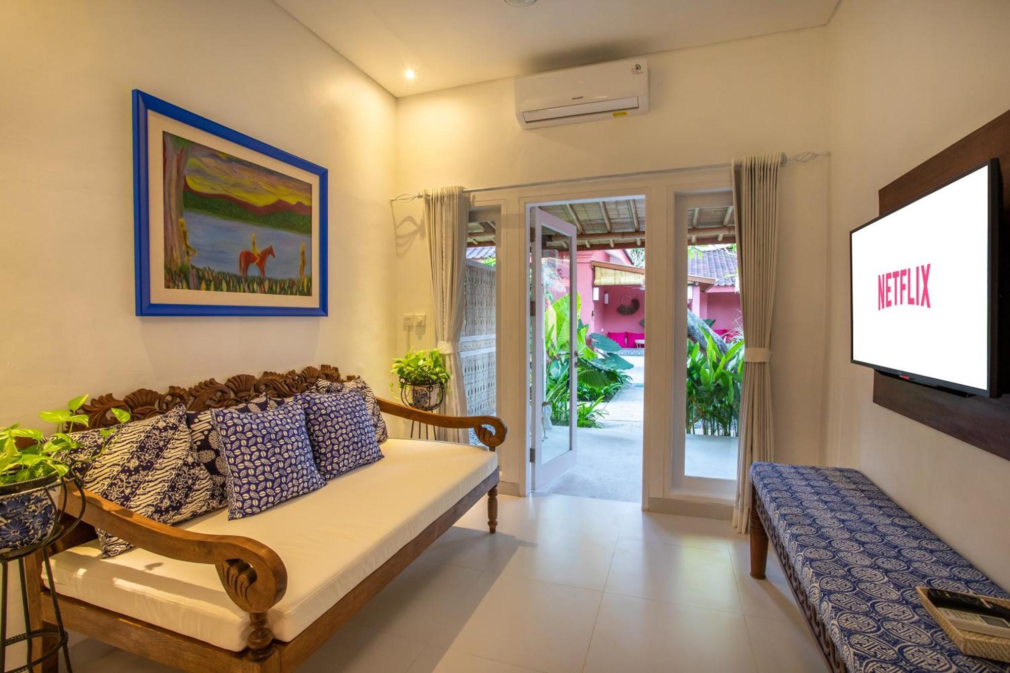 Pinkprivate Sanur - For Cool Adults Only Bed and Breakfast Eksteriør billede