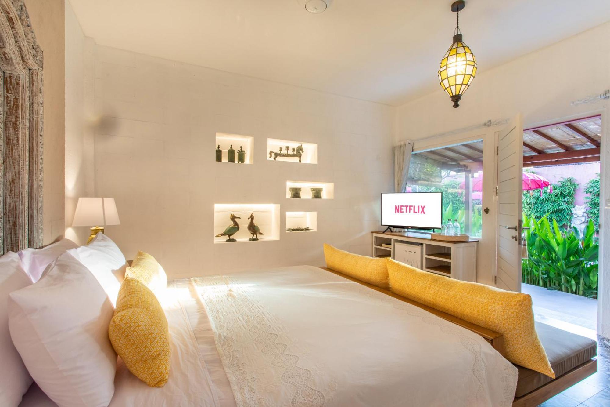 Pinkprivate Sanur - For Cool Adults Only Bed and Breakfast Eksteriør billede